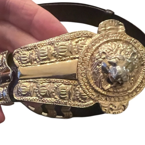 Judith Leiber Black snakeskin vintage Belt with Signature Detail adjustable - Picture 2 of 8